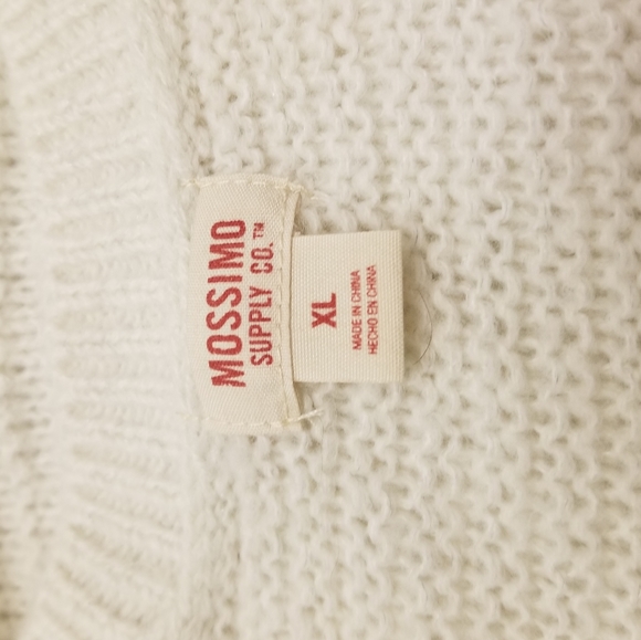 Mossimo Supply Co. sweater - Picture 4 of 7